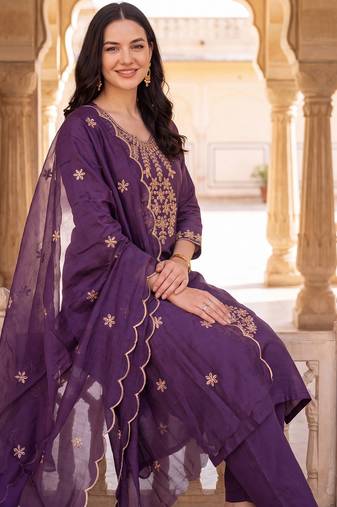 Purple embroidered straight kurta trousers with dupatta set