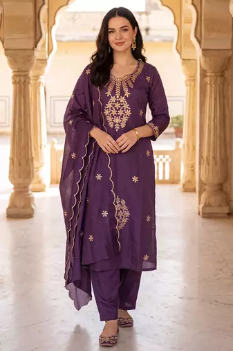 Purple embroidered straight kurta trousers with dupatta set