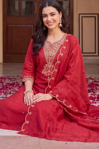 Red embroidered straight kurta trousers with dupatta set