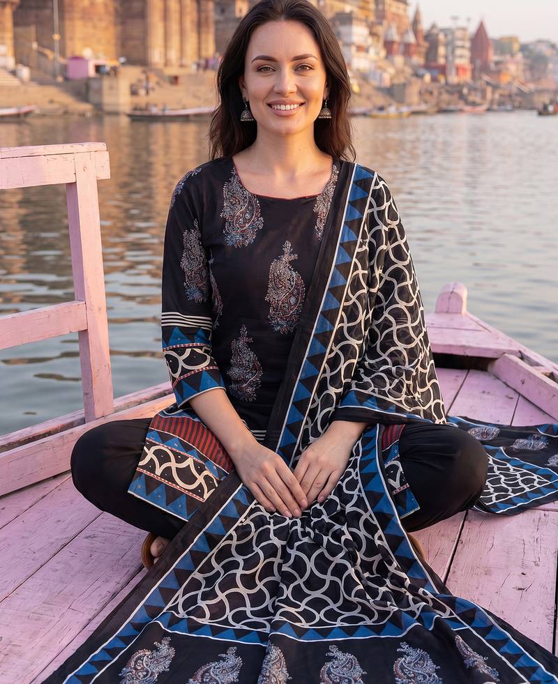Black printed straight kurta trousers with dupatta set