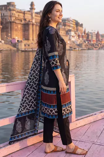 Black printed straight kurta trousers with dupatta set
