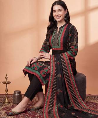 Black printed straight kurta trousers with dupatta set 1