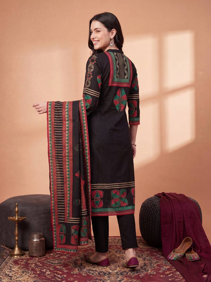 Black printed straight kurta trousers with dupatta set