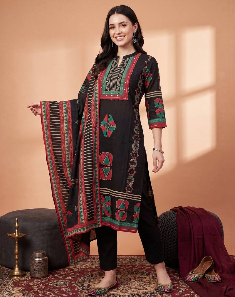 Black printed straight kurta trousers with dupatta set