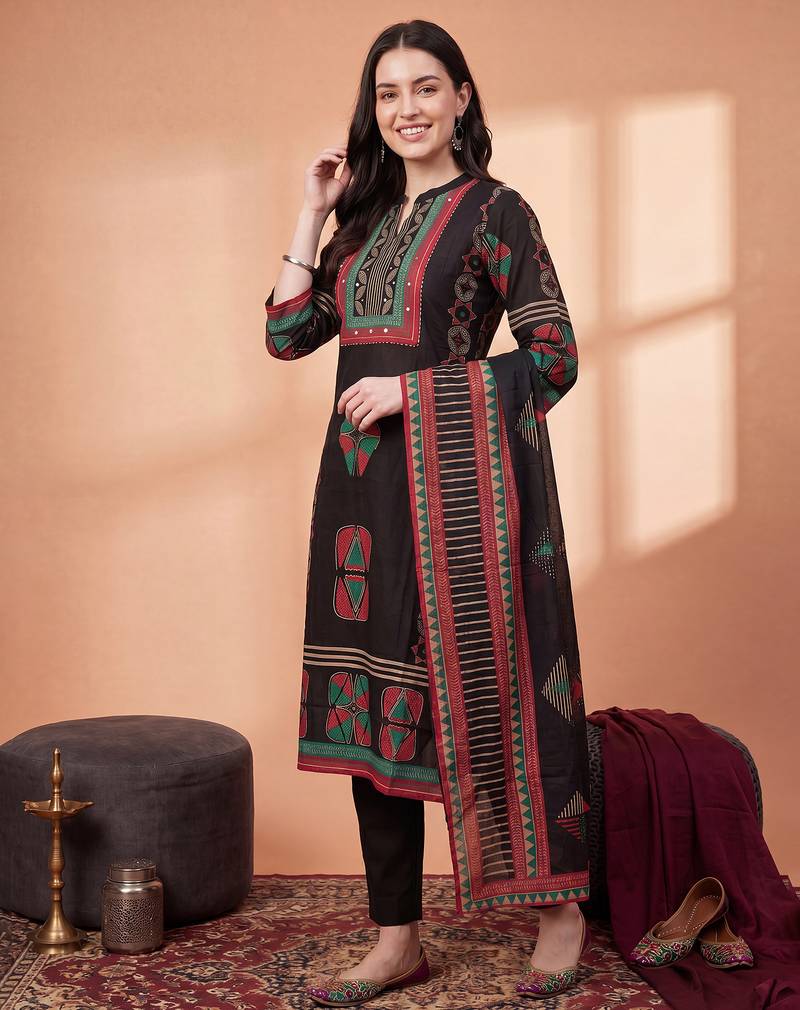 Black printed straight kurta trousers with dupatta set