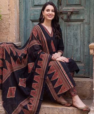 Black printed straight kurta trousers with dupatta set 1