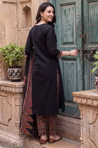 Black printed straight kurta trousers with dupatta set