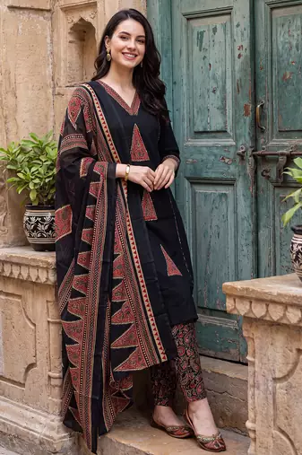 Black printed straight kurta trousers with dupatta set