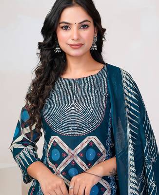 Blue printed straight kurta trousers with dupatta set 1