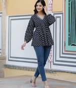 Black cotton printed top for women