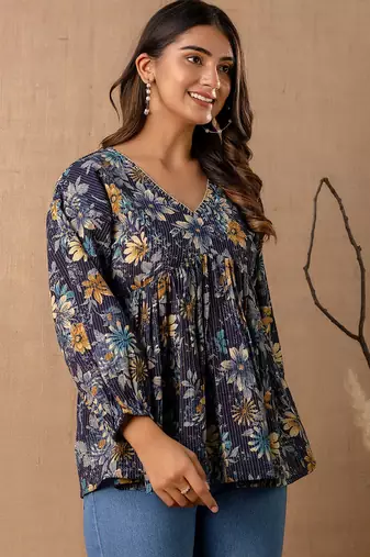Navy-blue cotton printed top for women