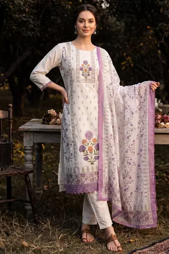 Cream printed straight kurta trousers with dupatta set