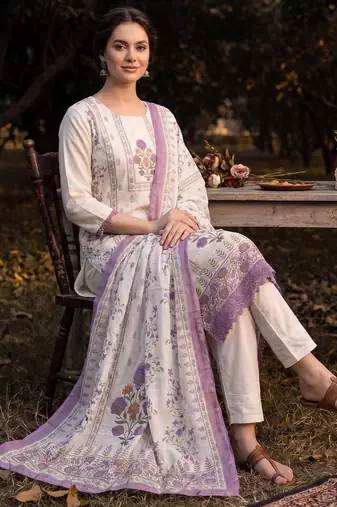 Cream printed straight kurta trousers with dupatta set