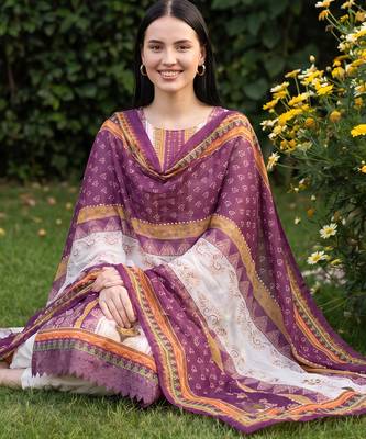 Cream printed straight kurta trousers with dupatta set 2