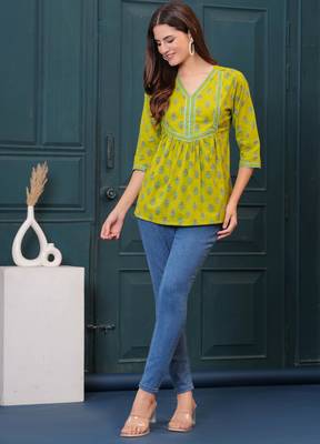 Green cotton printed top for women 1