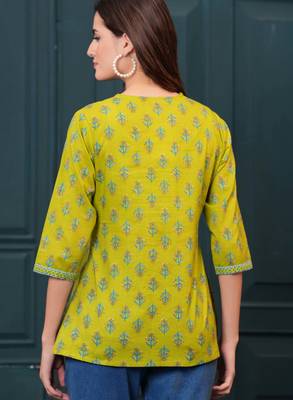 Green cotton printed top for women 2