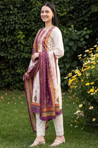 Cream printed straight kurta trousers with dupatta set