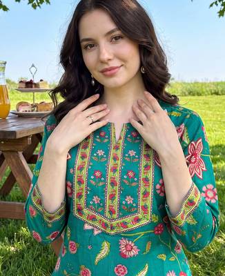 Green printed straight kurta palazzo with dupatta set 1