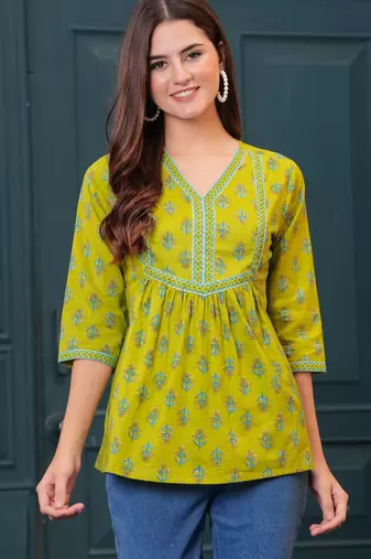 Green cotton printed top for women