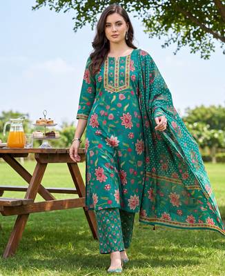 Green printed straight kurta palazzo with dupatta set 3
