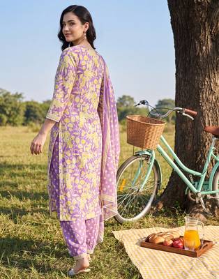 Lavender printed straight kurta salwar with dupatta set 2