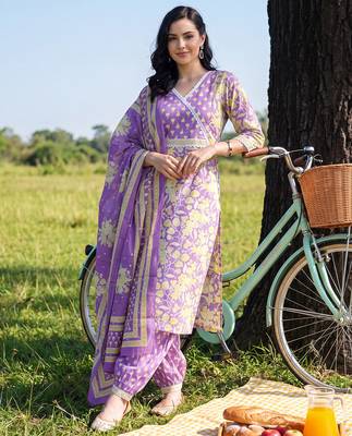 Lavender printed straight kurta salwar with dupatta set 3