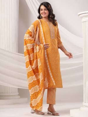 Mustard printed straight kurta trousers with dupatta set 3
