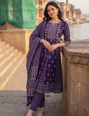 Purple printed a-line kurta trousers with dupatta set 3