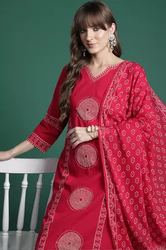 Pink printed straight kurta trousers with dupatta set