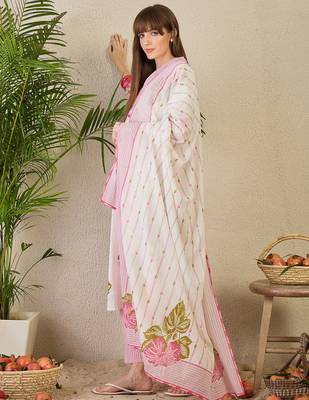 White printed a-line kurta trousers with dupatta set 3