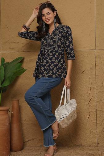 Blue cotton printed top for women