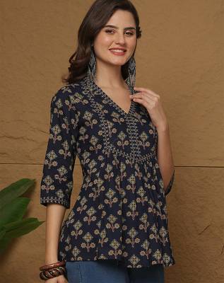 Blue cotton printed top for women 4