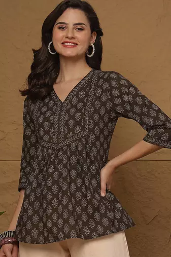 Brown cotton printed top for women