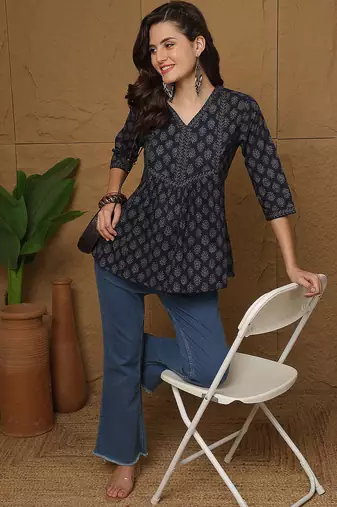 Blue cotton printed top for women