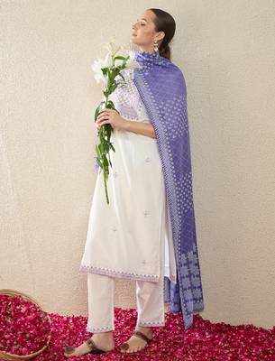 White embroidered straight kurta trousers set 4