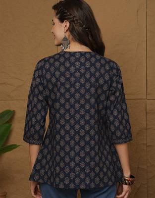 Blue cotton printed top for women 4