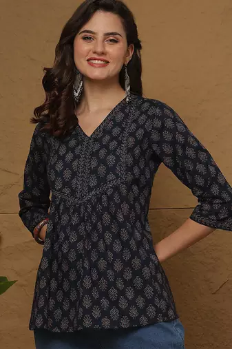 Blue cotton printed top for women
