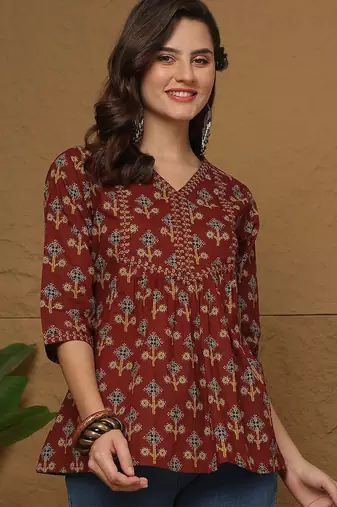 Maroon cotton printed top for women