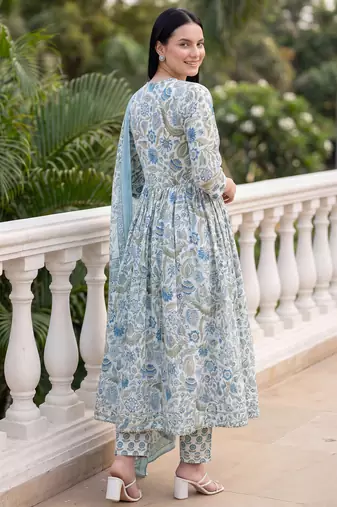 White printed a-line kurta trousers with dupatta set