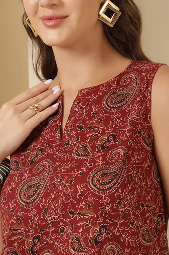 Maroon cotton printed top for women