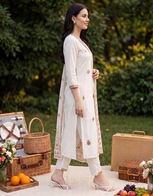 White embroidered straight kurta trousers with dupatta set 4