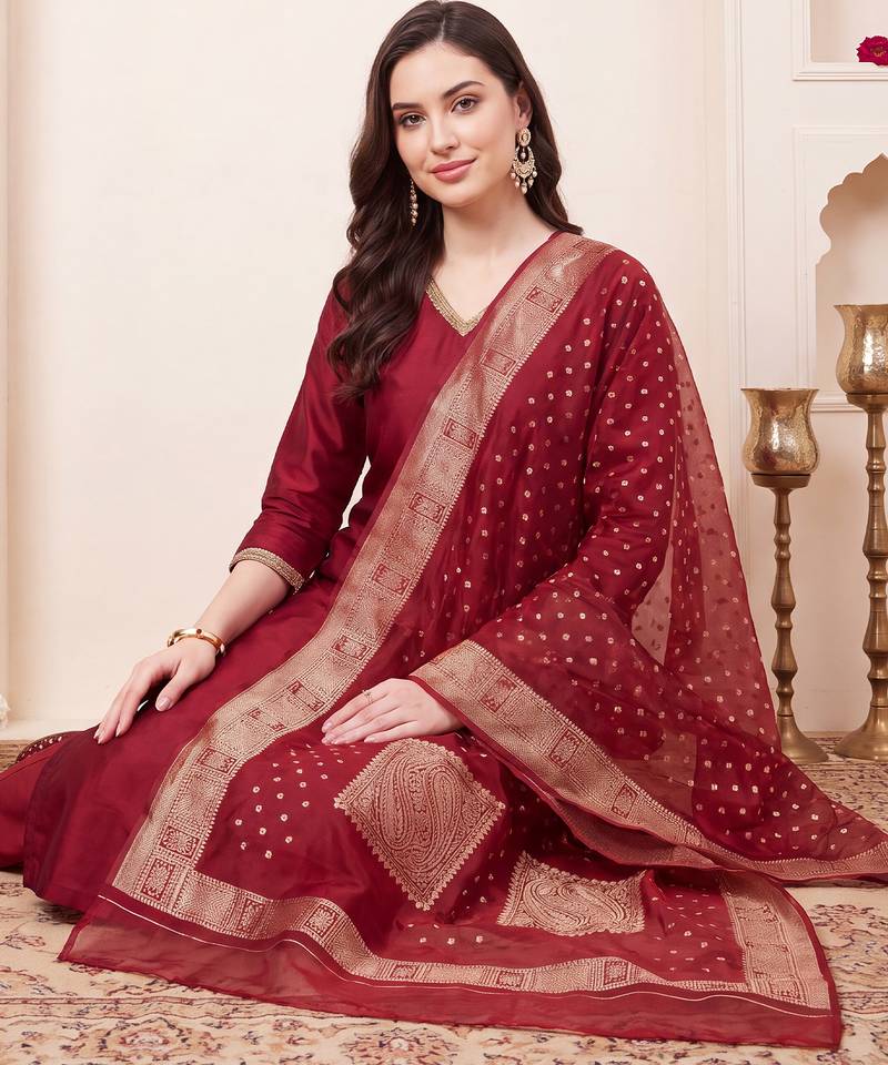 Maroon solid straight kurta trousers with dupatta set