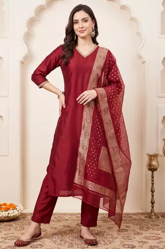 Maroon solid straight kurta trousers with dupatta set