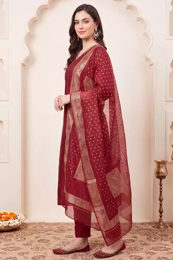 Maroon solid straight kurta trousers with dupatta set