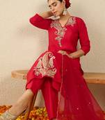 Red embroidered straight kurta trousers with dupatta set