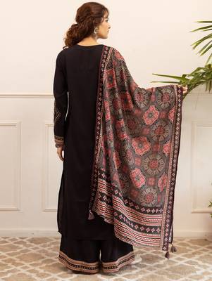 Black embroidered straight kurta palazzo with dupatta set 2