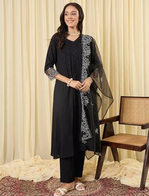 Black embroidered a-line kurta trousers with dupatta set 4