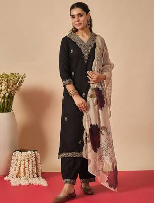 Black embroidered straight kurta salwar with dupatta set 4
