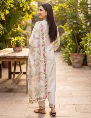 Off white embroidered straight kurta trousers with dupatta set 2