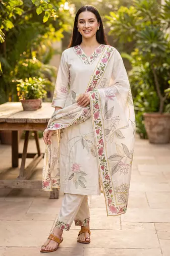 Off white embroidered straight kurta trousers with dupatta set
